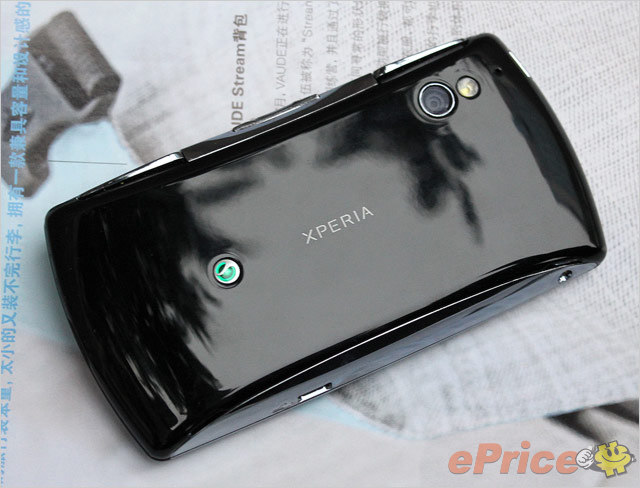 SE PS 手機 XPERIA Play 搶先測試：外型、設計詳細介紹