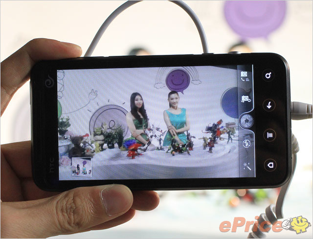 裸眼 3D/魔音定制/女性手机齐亮相　HTC 五款新机抢先体验