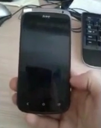 Android 4.0 + Sense 4.0！1.5GHz 双核 HTC Ville 真机影片公布