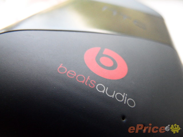 當 HTC Sensation XE 遇上 Beats 專屬耳機   立即享受動感潮音樂！
