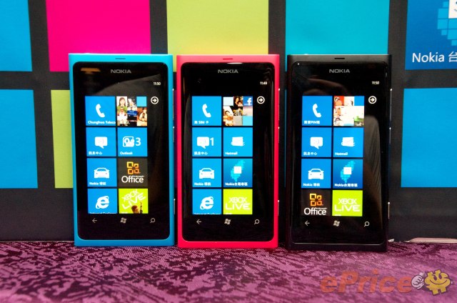 售价 3966 元 / 2919 元！诺基亚 Lumia 800/710 现场试玩