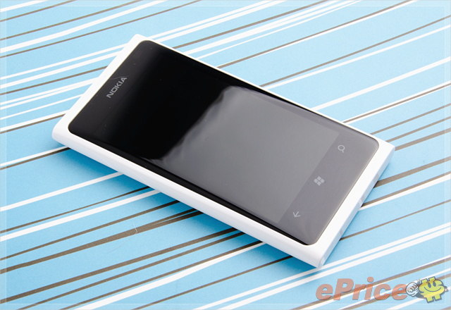 //timgm.eprice.com.tw/tw/mobile/img/2012-03/16/4749444/tunacat_3_Nokia-Lumia-800_bd47e0a6f0b73cd31c9d84953ed5804e.jpg