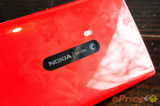 Nokia Lumia 920 / 820 登台　$21,900 預購送無線充電板 - 12
