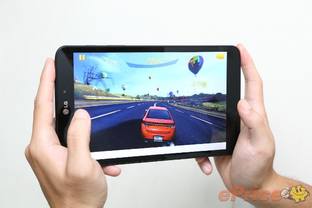 纖巧 LG G Tablet 8.3，Full HD IPS 螢幕超享受 - 10