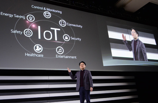 LG以『Innovation for a better Life』作為2015年CES大展發表主題，LG技術長Dr. Skott Ahn闡述了物聯網(Internet of Things-IoT)如何轉變消費者的生活、工作與娛樂方式。.jpg