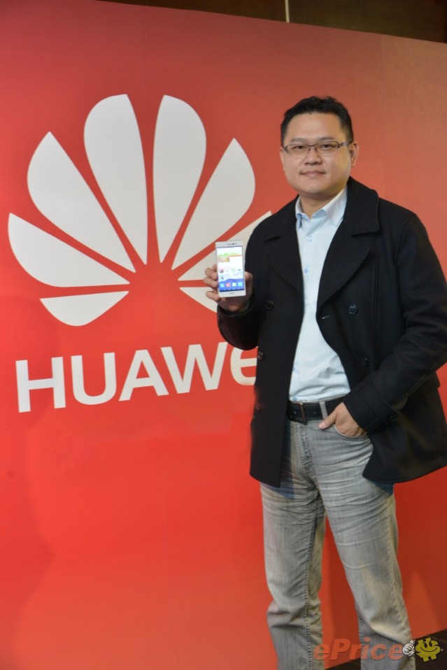 HUAWEI 新聞照片1_2014年華為在台灣延續全球雙品牌策略操作，獲得不錯的迴響。展望2015年，將在台灣推出10款手機及4至5款平板電腦，並以”創新設計”、”台灣4G全頻段”、”高性價比”之產品優勢，達到整體30% 的成長目標。.JPG