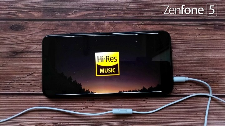 【ZenFone 5評測】Hi-Res音效+ZenEar Pro耳機按鈕.jpg