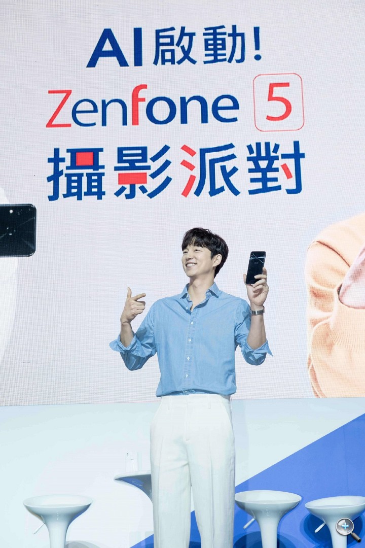 代言人孔劉出席華碩「AI啟動！ZenFone 5攝影派對」分享手機拍照心得。.jpg