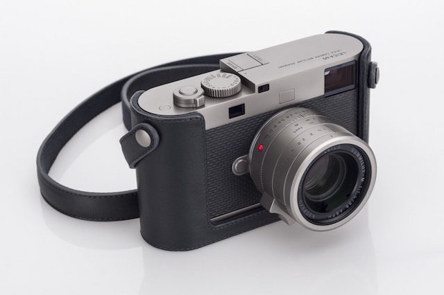 Leica-M-Edition-60-camera-unboxing-6.jpg