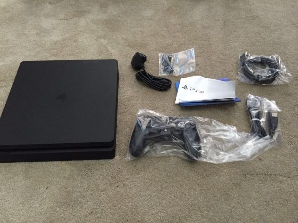 PS4-Slim_08-21-16_007-600x450.jpg