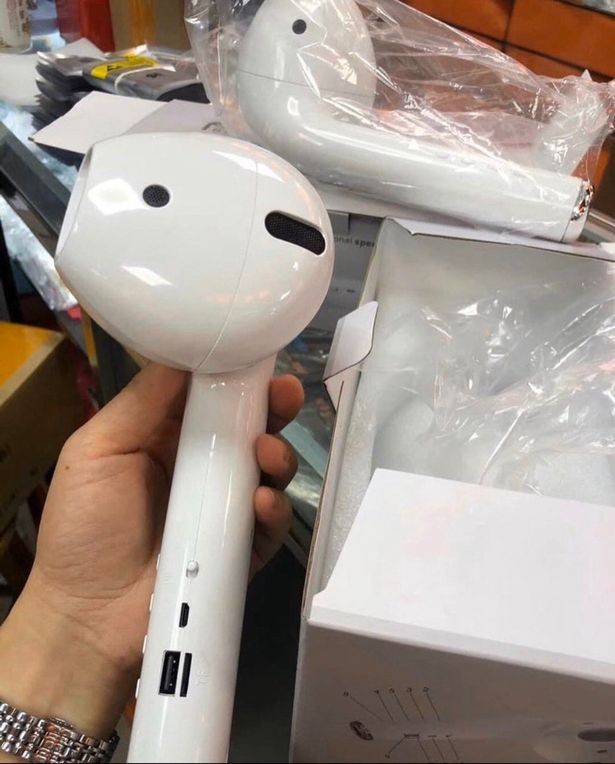 0_PAY-A-woman-claims-to-have-received-giant-Airpods-bigger-than-her-head-after-ordering-a-replica-from-Ama.jpg