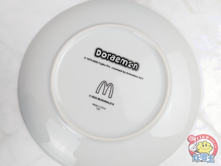 可愛爆表！麥當勞「哆啦 A 夢經典陶瓷碗盤組」入手簡單開箱