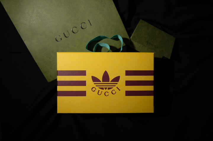 開箱 Gucci x Adidas 真廢包~再也不怕手機離家出走