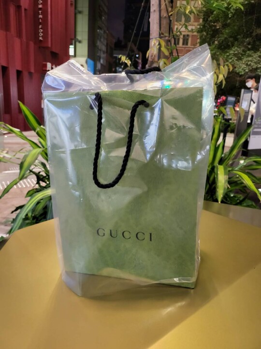 開箱 Gucci x Adidas 真廢包~再也不怕手機離家出走