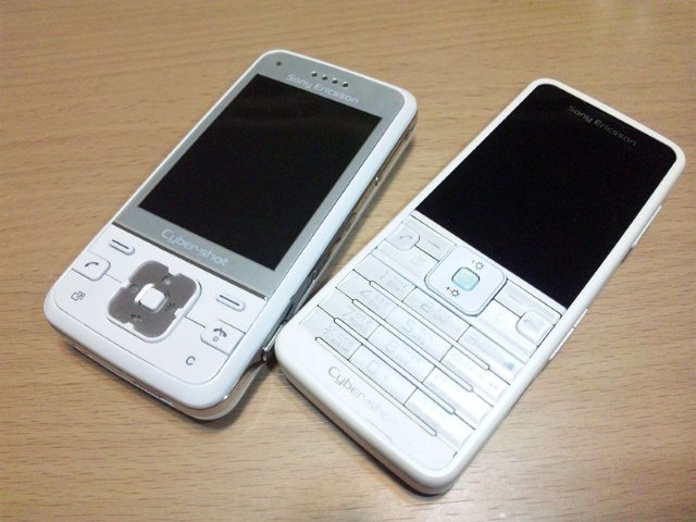 非日機小開箱~純白的誘惑SE C901 vs C903