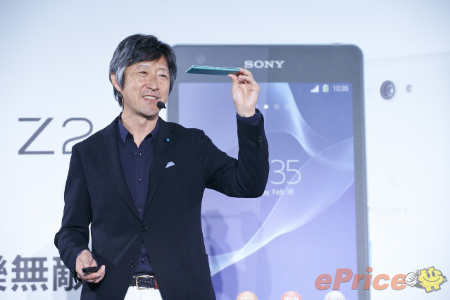 圖1_Sony Mobile資深副總裁田嶋知一先生在台發表Sony第一款專為自拍全面優化的智慧型手機Xperia C3.jpg