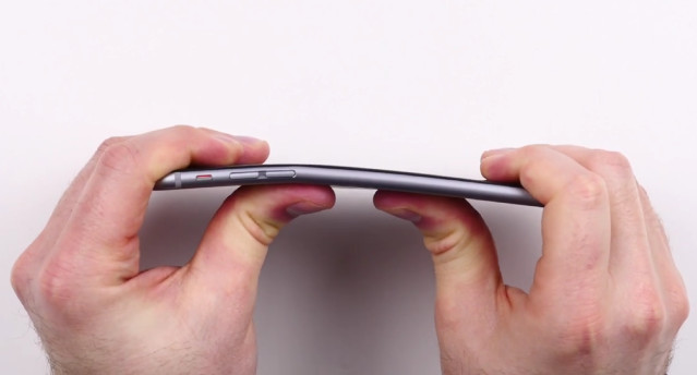 iPhone-6-Plus-doesnt-pass-the-bend-test.jpg