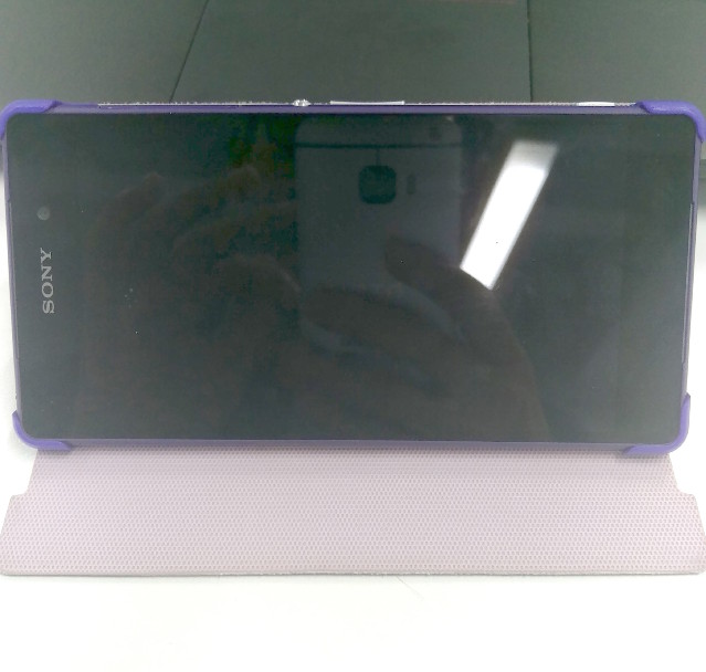 HTC-One-M9-Hima-reflection.jpg
