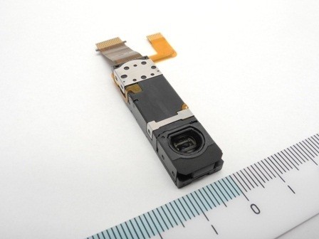 ASUS ZenFone Zoom 傳採用 HOYA 三倍光學變焦鏡頭