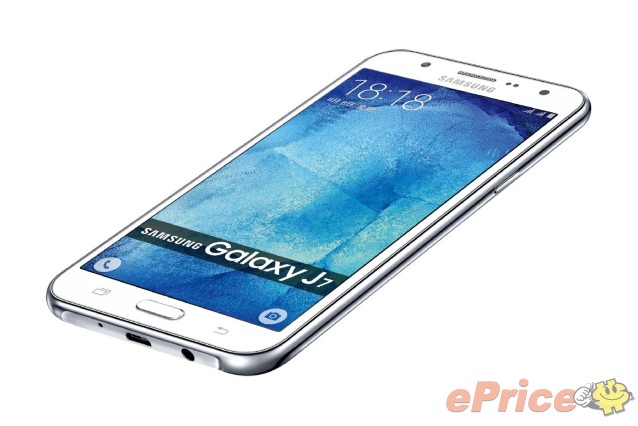 Samsung Galaxy J7搭載F2.2的大光圈前置鏡頭，在暗處拍照也能擁有不凡的清晰飽和影像.jpg