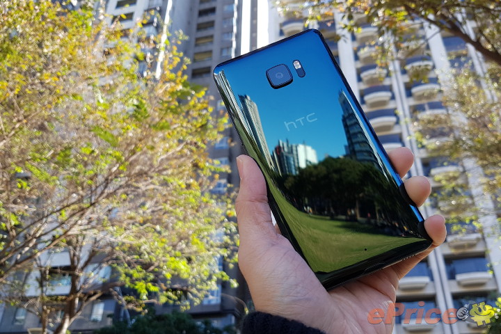 HTC U Ultra、U Play 正式發表，18 日開始預購