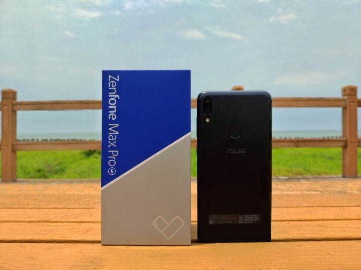 圖6-ZenFone Max Pro彩盒與本體.jpg