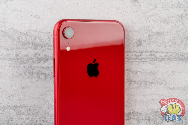 iPhone XR (PRODUCT) RED 紅色版開箱與效能測試！它和Xs、Xs Max 有