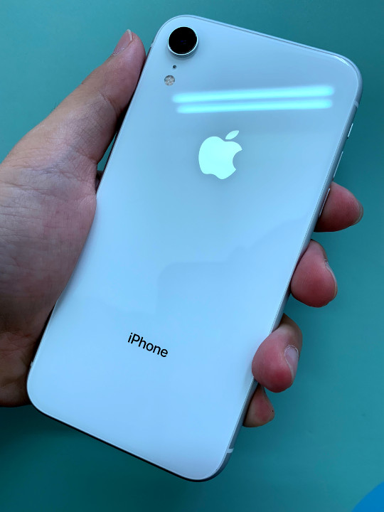 開箱】iPHONE XR 128GB 白(附使用到現在的小心得)