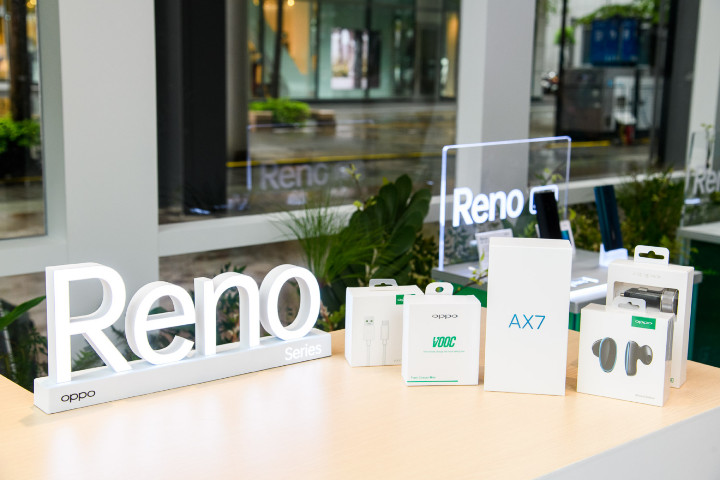 5月4~5日及5月11~12日於OPPO Reno快閃店購買 Reno 手機，即贈限量驚喜福袋，超過50%機會可再免費獲得 A 系列手機一支！.jpg