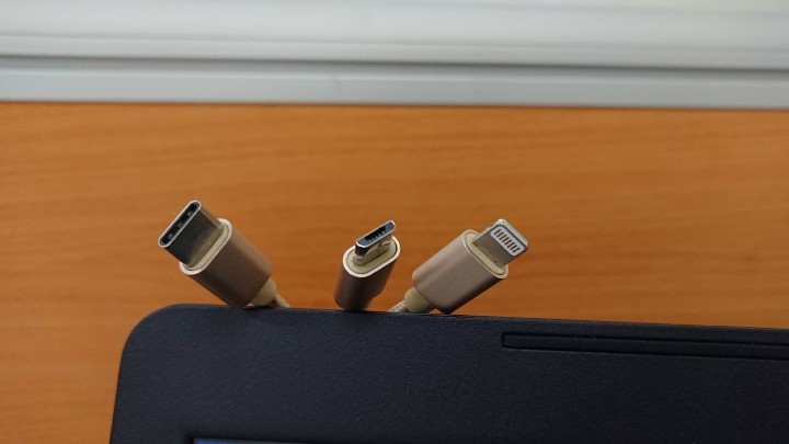 「最接近實機」的 iPhone 11 Max 模型機外觀曝光，相機模組設計又變了