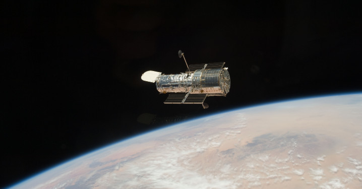 Hubble_telescope_2009.jpg