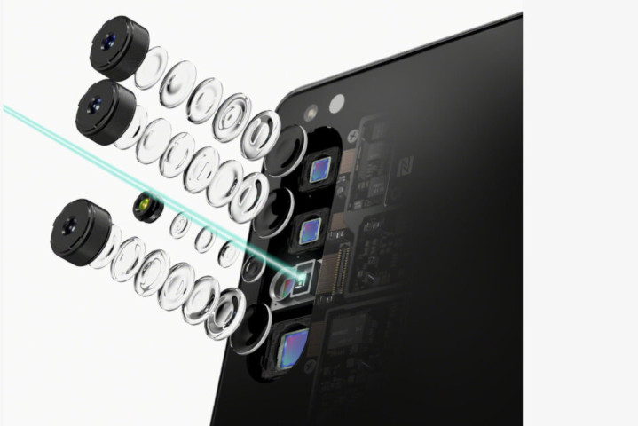 Nokias-exclusive-partnership-ends-as-Sony-starts-using-ZEISS-optics-for-Xperia-phones.jpg