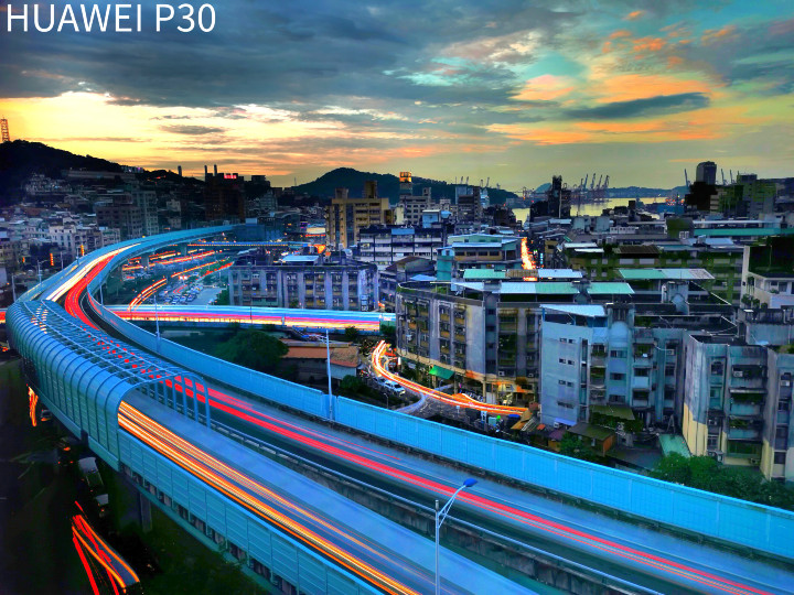 基隆蚊子快速道路光軌夜景.jpg