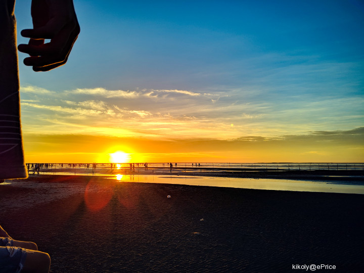 kikoly_ASUS ZenFone 4 Pro_Photoshop _夏天到高美濕地，讓夕陽在手腳間閃耀.jpg