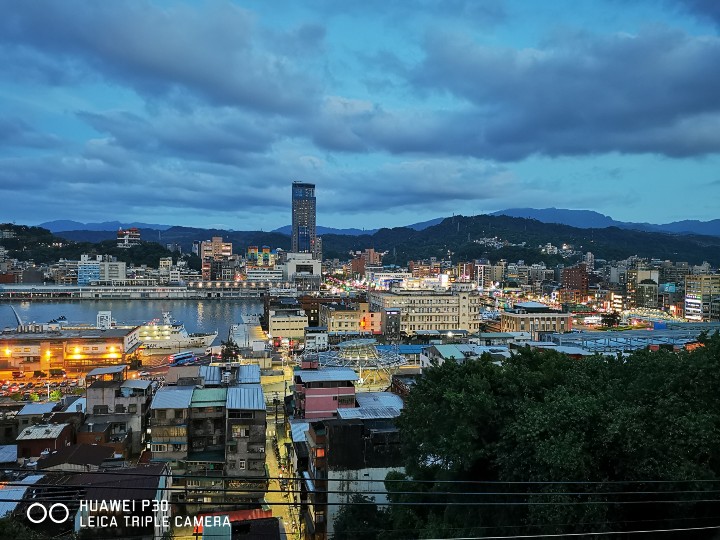 基隆港區夜景HDR.jpg