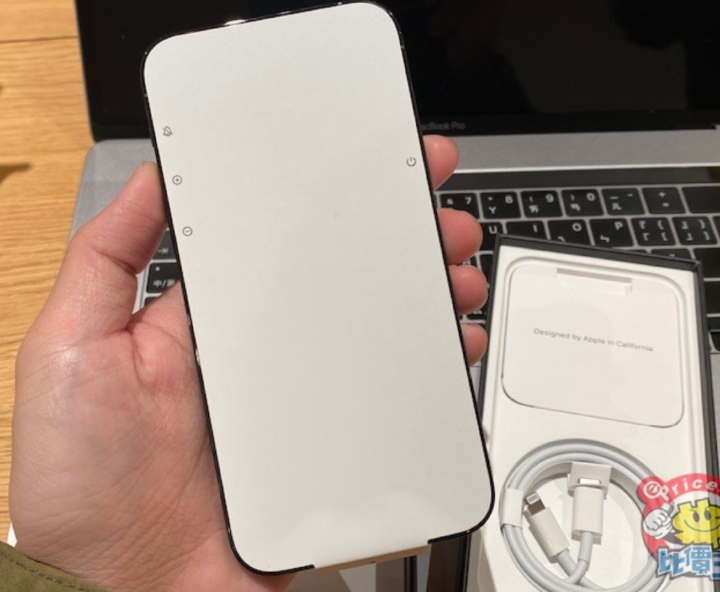 熱騰騰的 iPhone 12 Pro 到手光速開箱分享