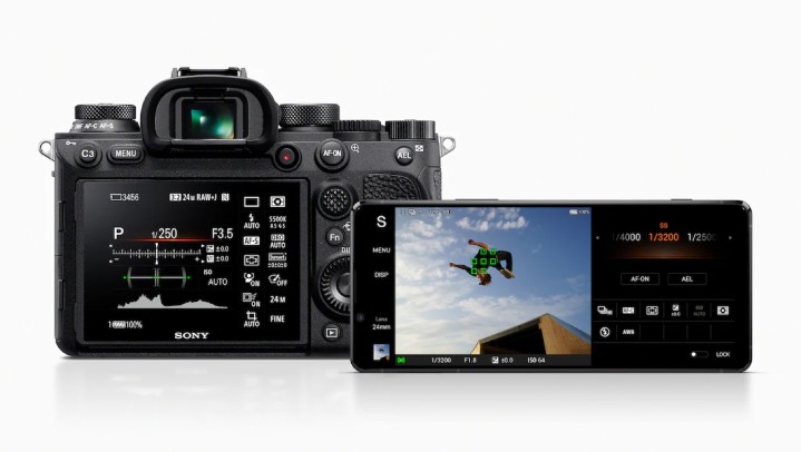 圖說三、Photo Pro專業單眼相機模式提供如同攝影師的拍攝體驗，獲得IF Design Award傳遞設計獎.jpg