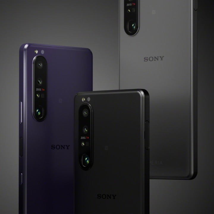圖說、Xperia-1-III共有消光黑，消光灰，消光紫等三種手機顏色選擇，預計將於2021年初夏於台灣市場推出.jpg