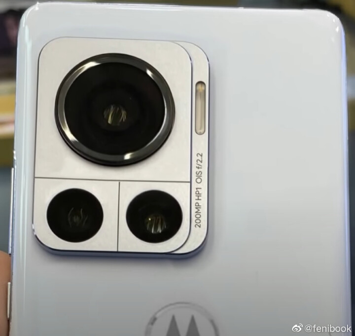 Motorola 兩億畫素手機局部真機照曝光，看起來好像有點眼熟