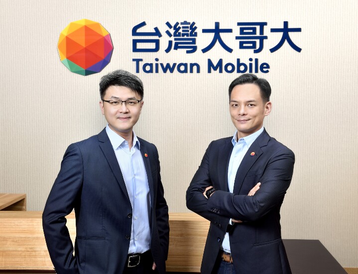 台灣大總經理林之晨(右)表示，林東閔(左)是台灣大個人事業商務長不可多得的人選，很高興能邀他共同落實超5G策略.jpg