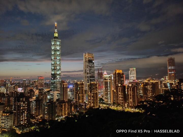 「挑戰之路」OPPO Find X5 Pro 不懂夜的美？台北漫步覓華燈