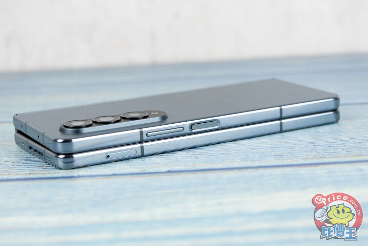 Samsung Galaxy Z Fold 4 實機測試　與上一代 Z Fold 3 對比