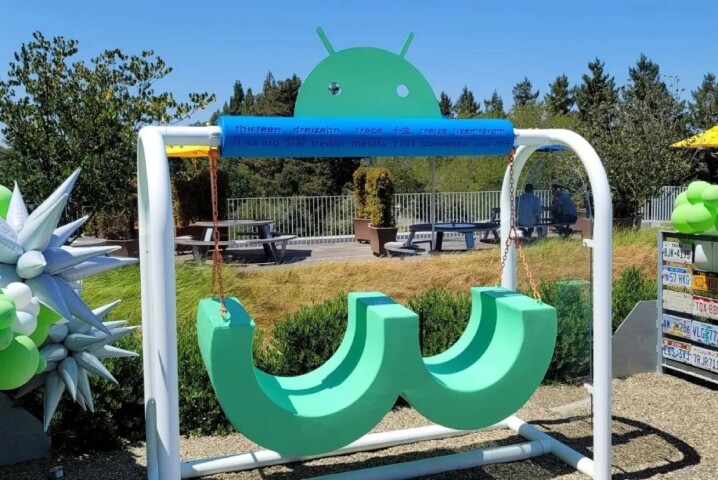 以鞦韆為設計主題，Google 在山景城總部設立 Android 13 雕像
