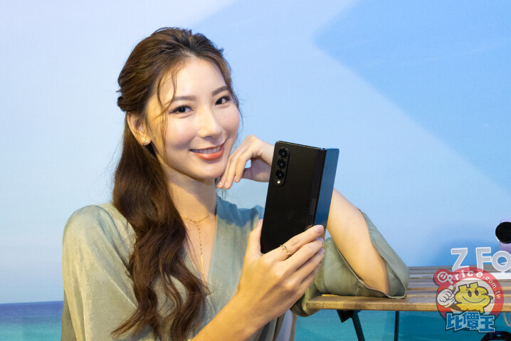 Samsung Galaxy Z Flip 4 / Z Fold 4 電信業者綁約資費方案統整