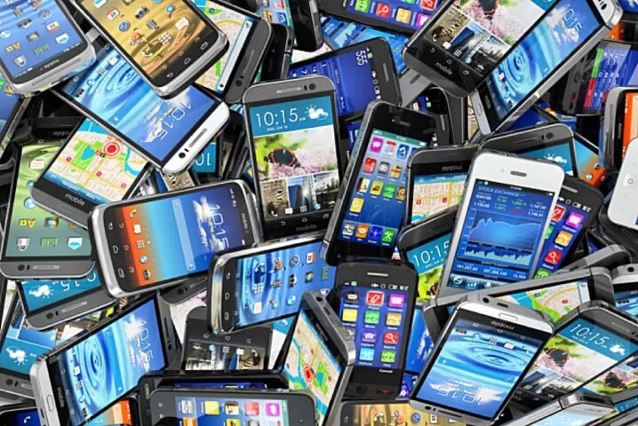 歐盟起草新法，要求手機製造商必須提供至少 5 年零件備料、確保電池有足夠使用壽命