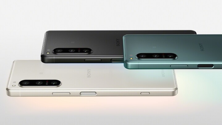 圖說、Xperia 5 IV推出創意黑、活力白、風格綠等三種手機顏色選擇，參考建議售價為29,990元.jpg