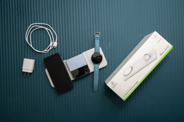 蘋果認證的Belkin 三合一 MagSafe 無線充電 開箱