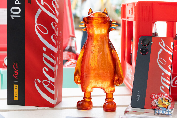 可樂迷只能遠觀的極品　realme 10 Pro 5G 可口可樂限定版 (Coca-Cola Edition) 台灣實機亮相