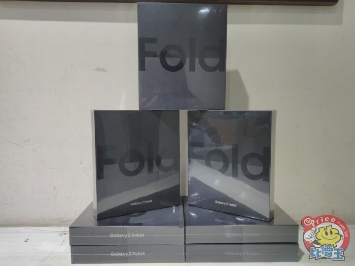 【獨家特賣】超夯摺疊機，週末金好康！Galaxy Z Flip 4 / Z Fold 4　現省超過一萬三千元《來Phone桃園超省錢》(3/3-3/9)