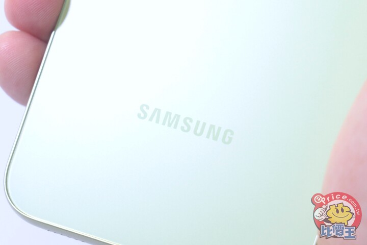 Samsung Galaxy A34 5G 開箱動手玩：價格親民、綜合表現中規中矩的中階手機